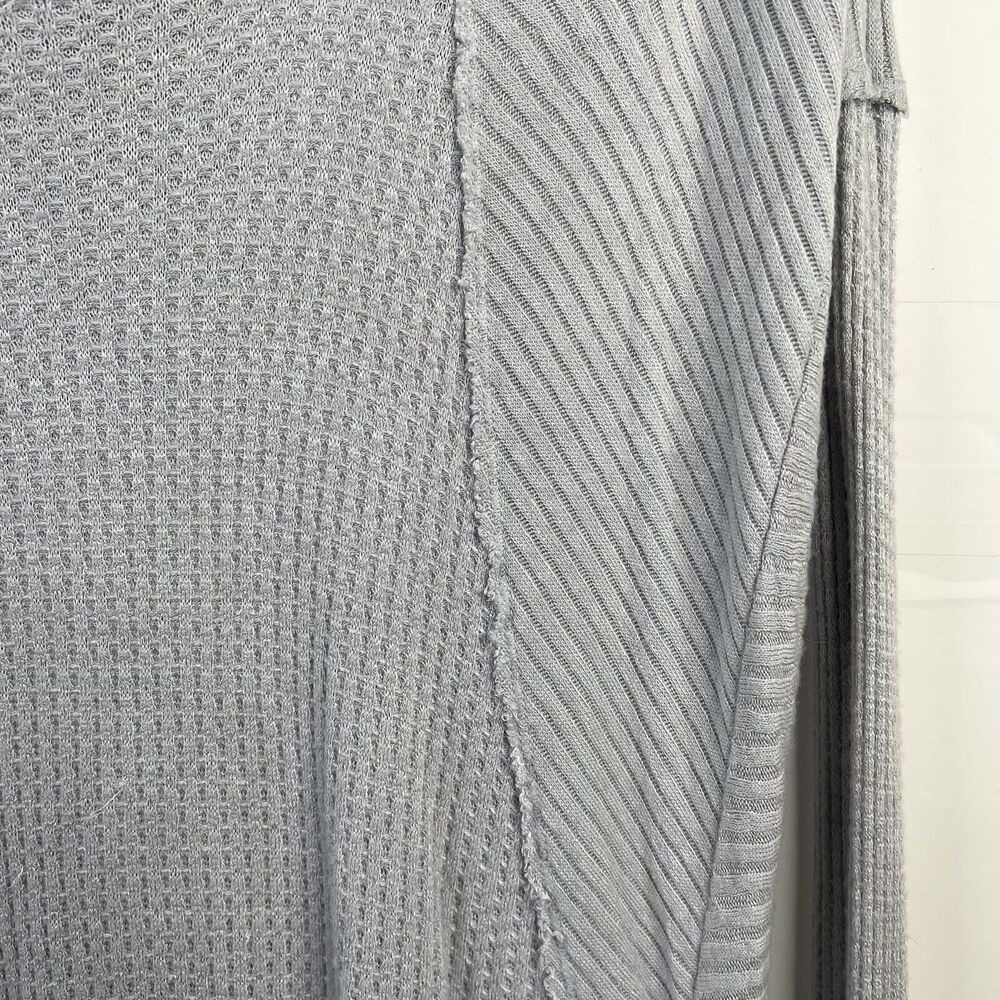 Free People Sz XS Ventura Thermal Top Waffle Knit‎ Long Sleeve Sky Blue High Low - Picture 6 of 12